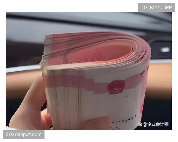 刚看到郑赛赛下馆子那桌账单，我的月薪默默退出社交圈