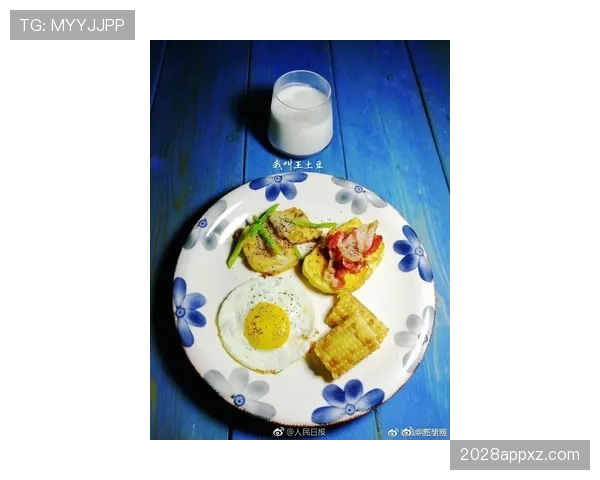 李冰洁随手发的早餐像米其林，训练后的一把毛巾又把我拉回现实